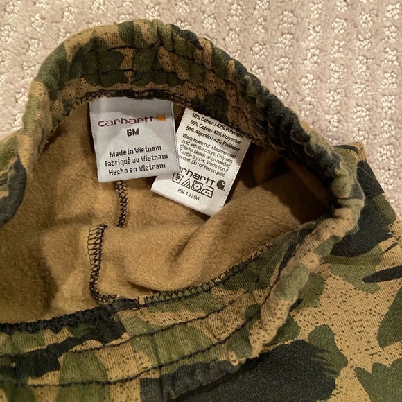 ••Carhartt Camo Joggers - Picture 2 of 2